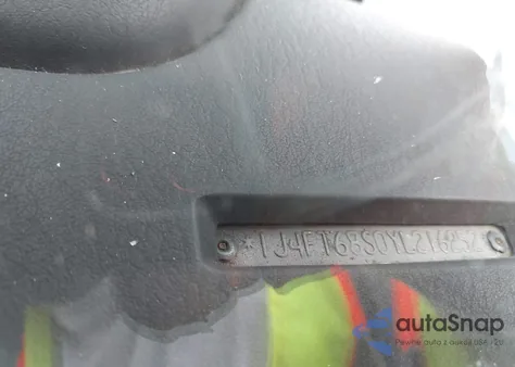 2000 Jeep Cherokee Limited z USA, uszkodzony, nr VIN 1J4FT68S0YL216252